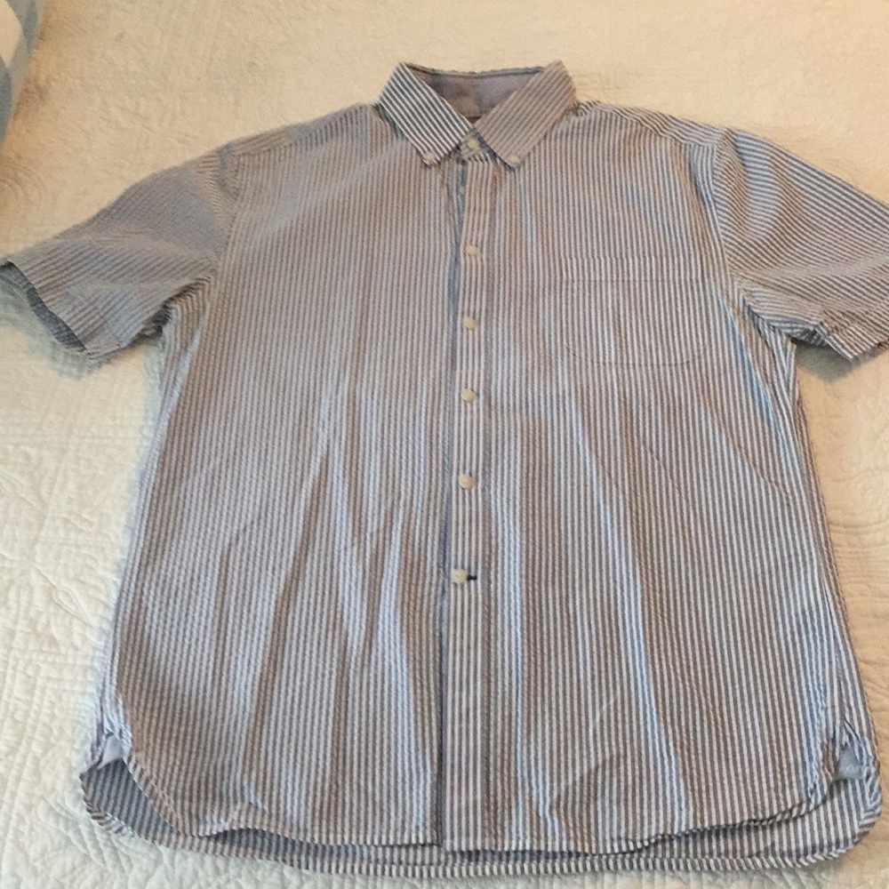 Men’s shirt sleeve seersucker shirt